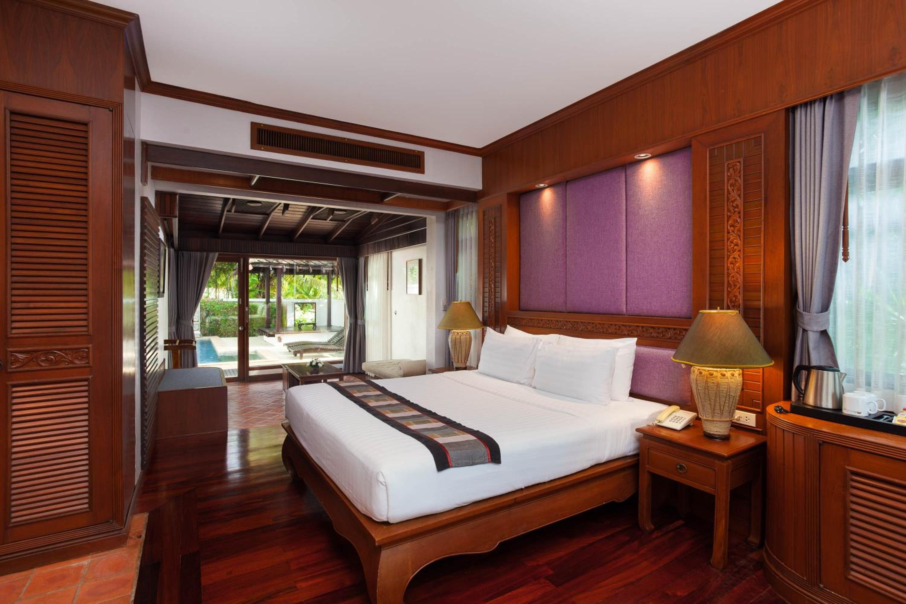 Hot Spring Pool Villa