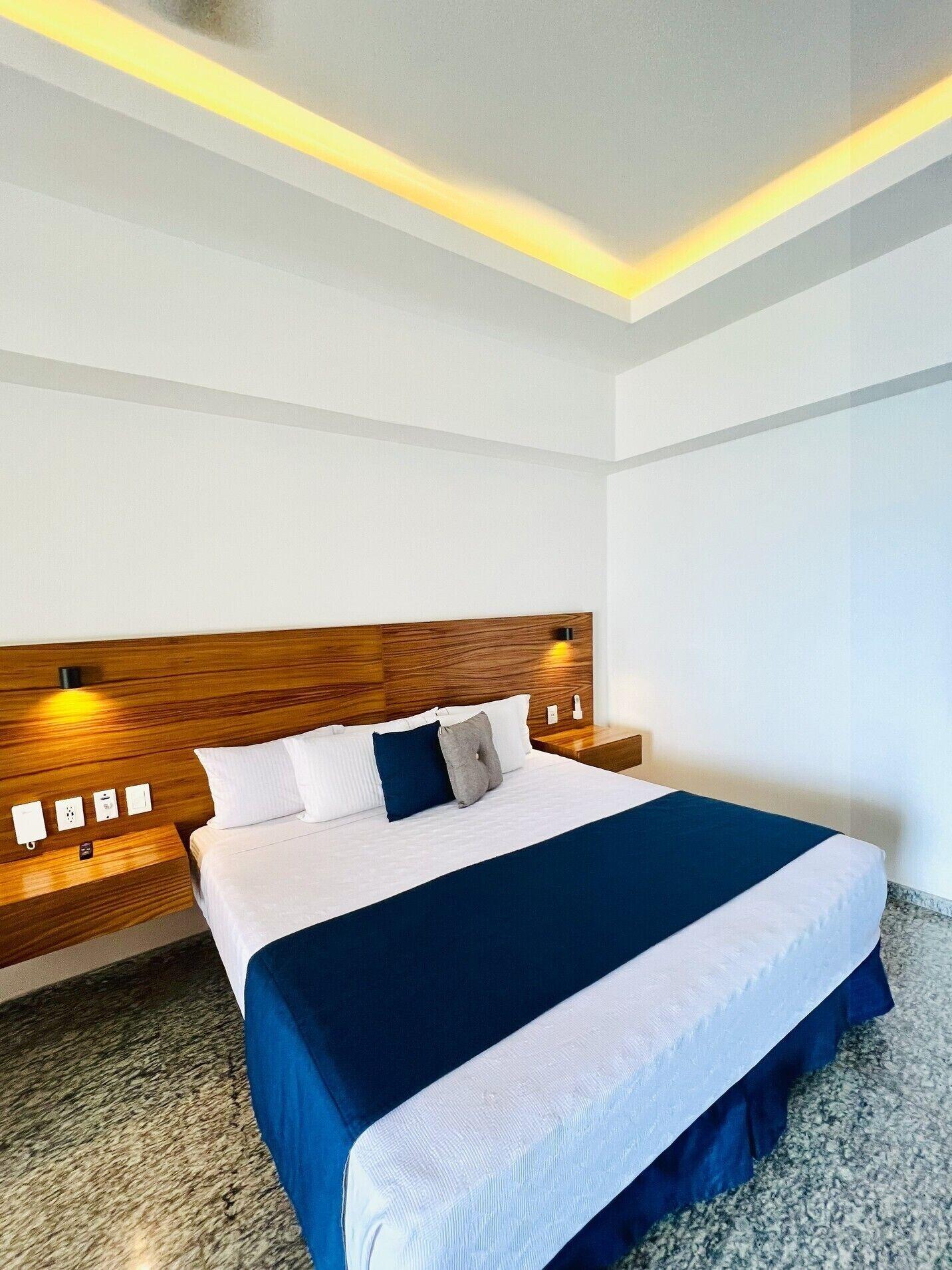 Tower, Deluxe, King Bed, Sea View