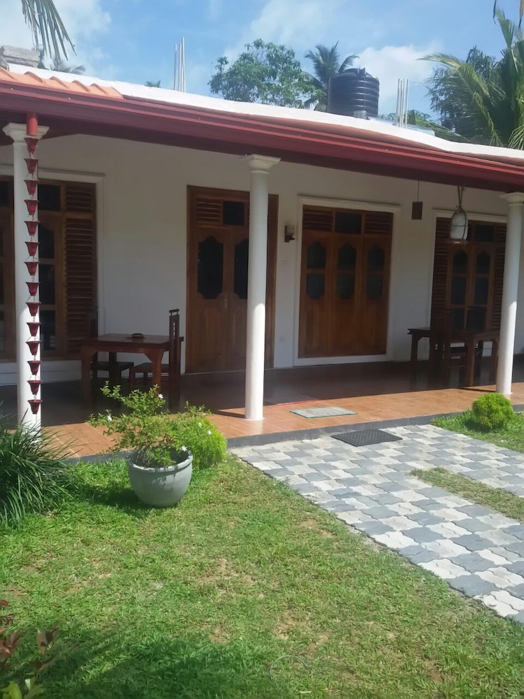 Akash Villa 17/18