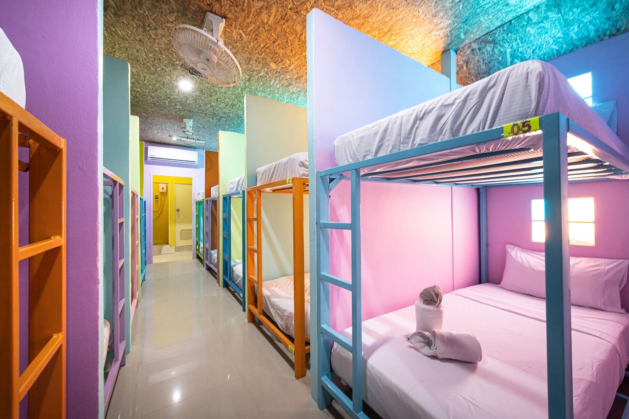 Mixed Dorm, 12 Beds, Shared Bathroom