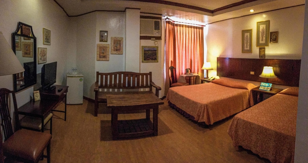 Subic Park Hotel 42/73