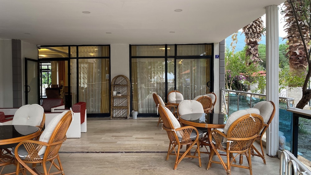 Medos hotel 44/56