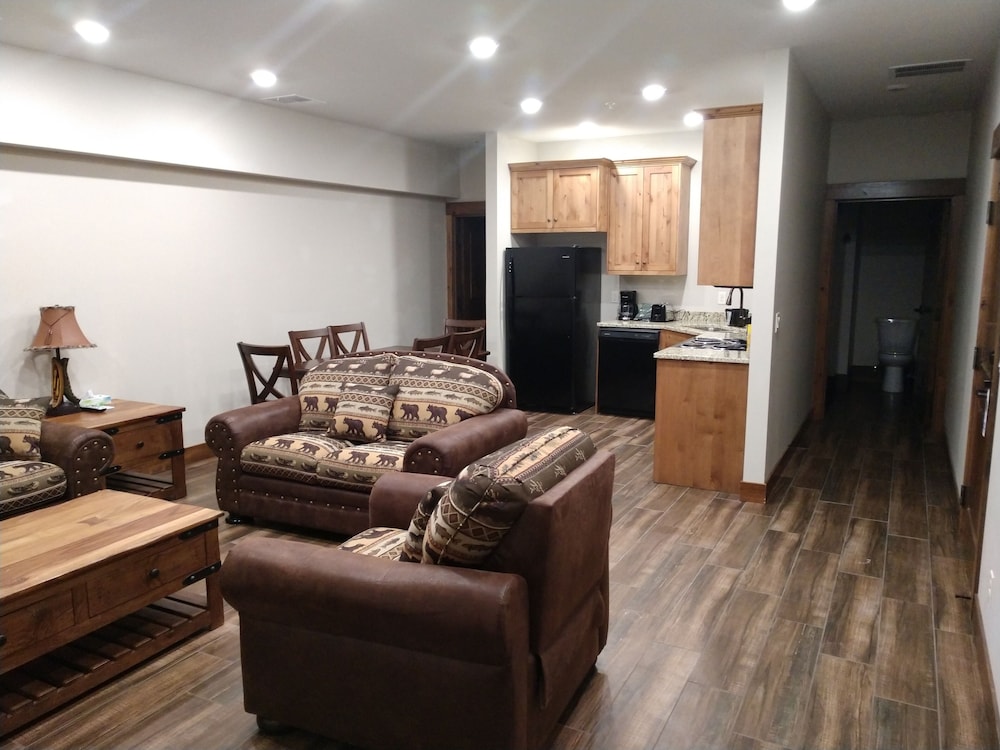 Sawtelle Mountain Resort 25/36