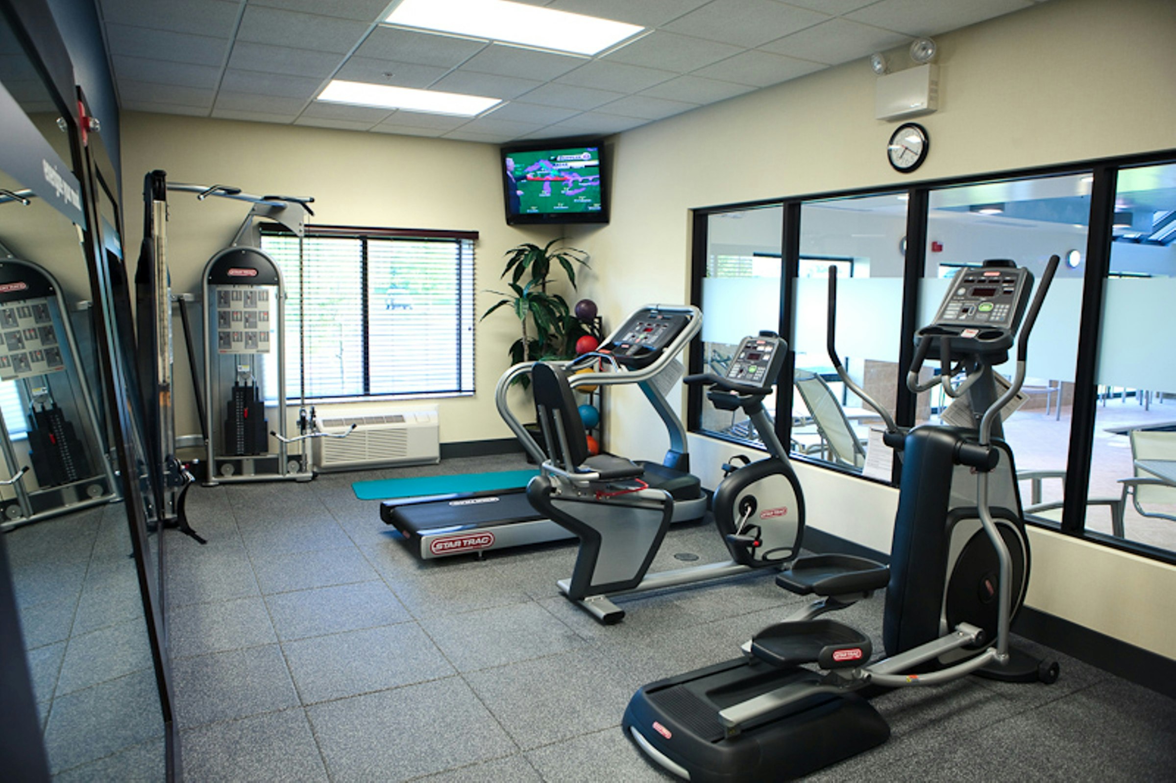 Hampton Inn Suites Detroit Canton 45/89