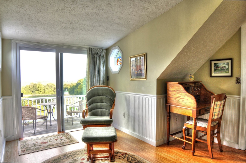 Los Gatos Bed & Breakfast 5/50