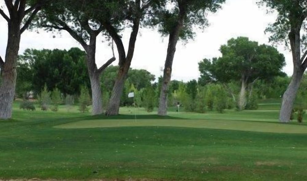 Beaver Dam Lodge 13/26