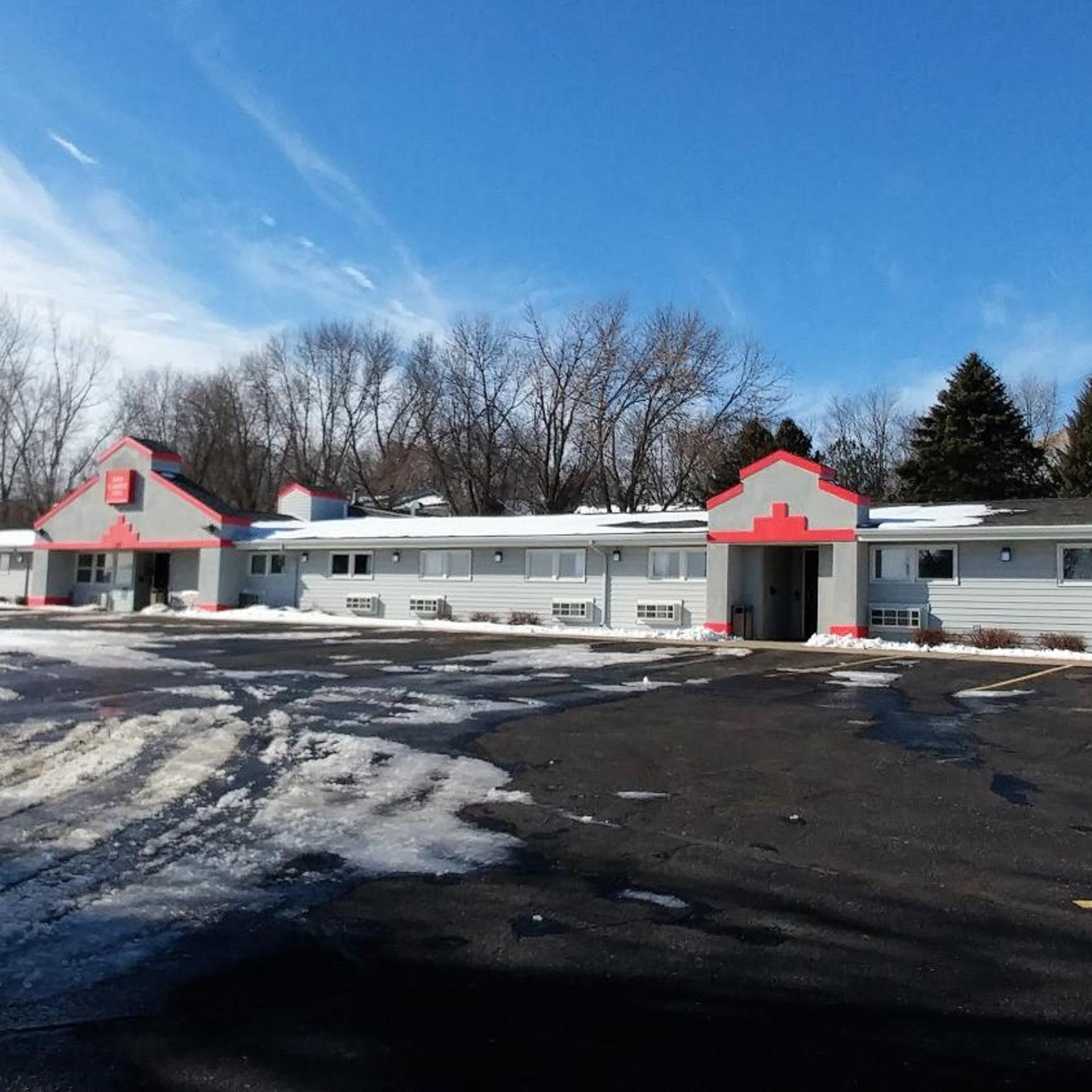 Red Carpet Inn 40/48