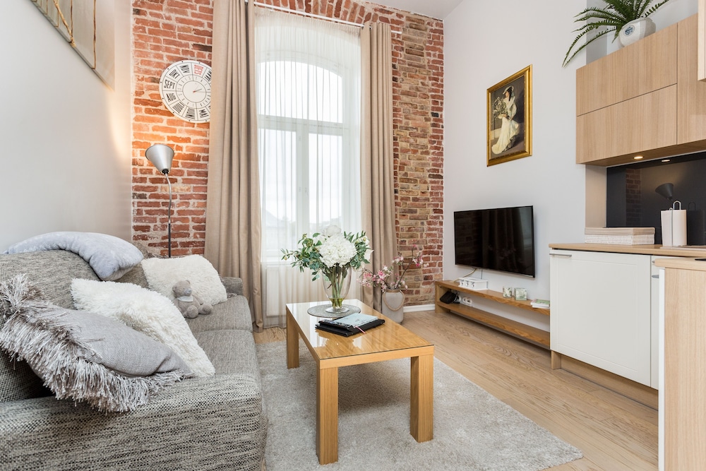 Angleterre Apartments 34/50