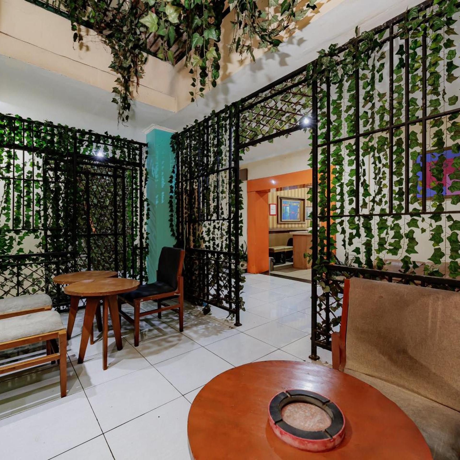 RedDoorz near Istana Plaza 2 39/50