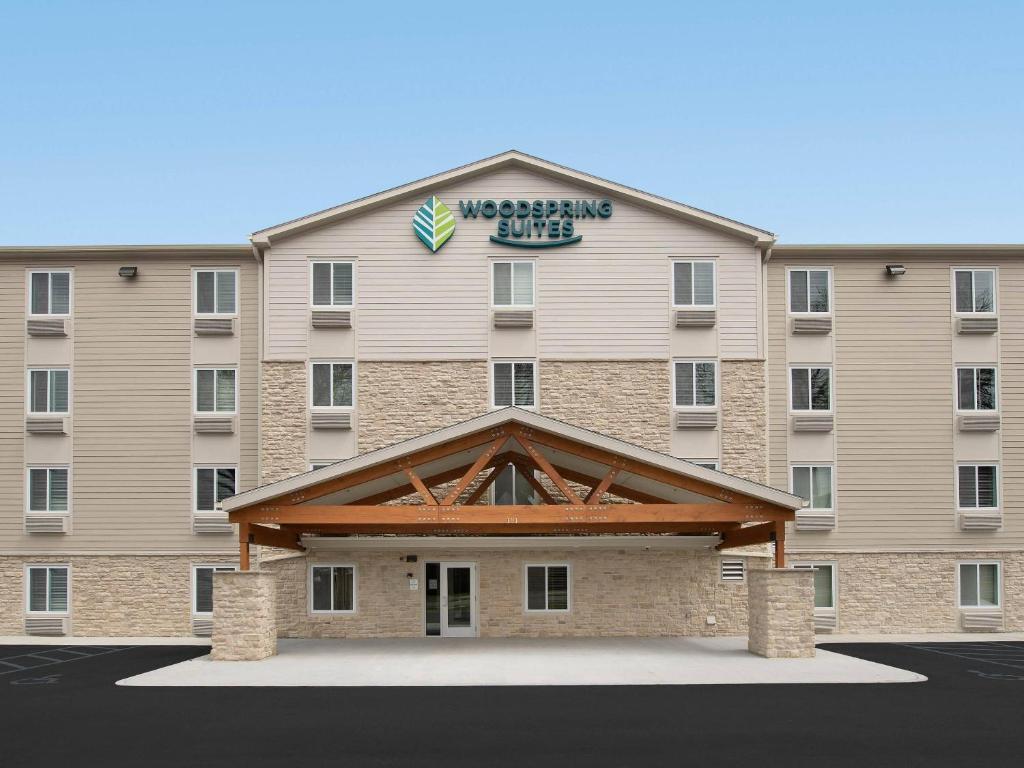 WoodSpring Suites St. Joseph 1/10