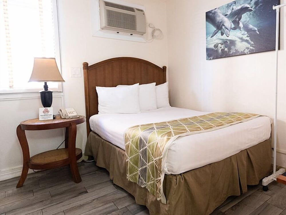 Pacific Marina Inn 21/53