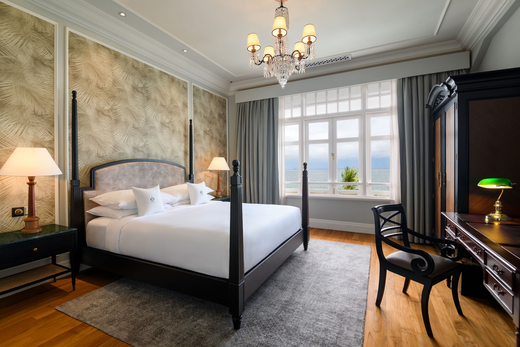 Straits, Suite, King Bed