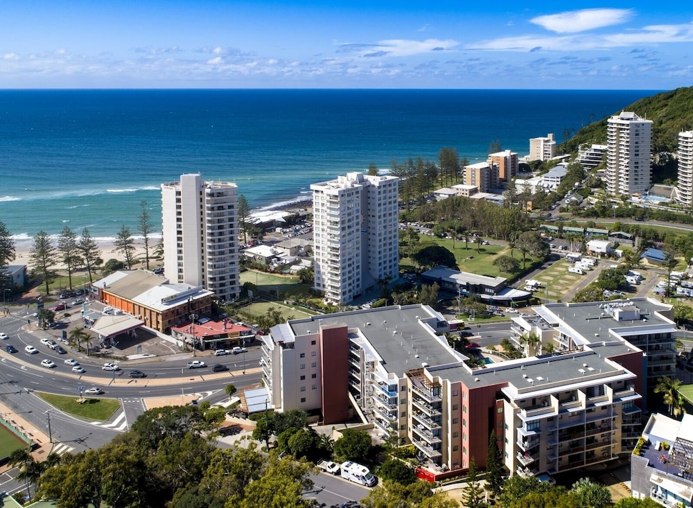Swell Resort Burleigh Beach 4/50