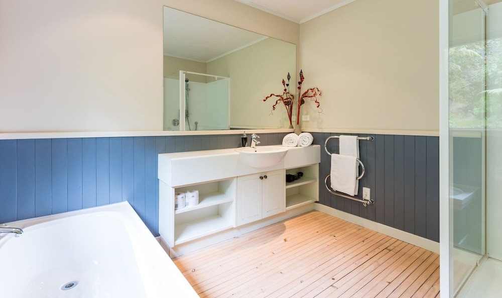 Bay of Islands Holiday Apartments 50/50