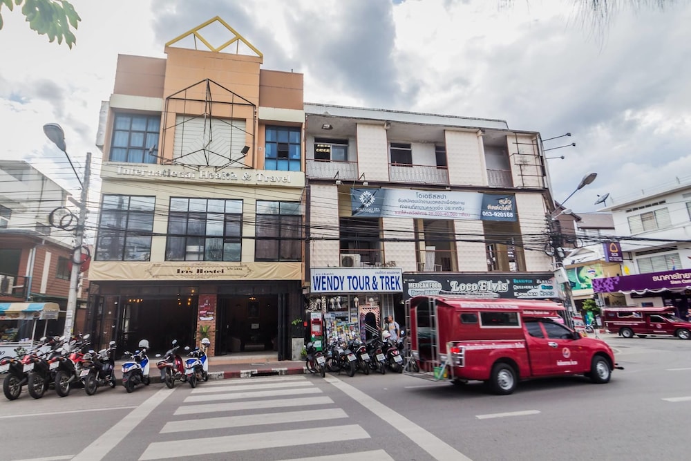 Iris Hostel 38/40