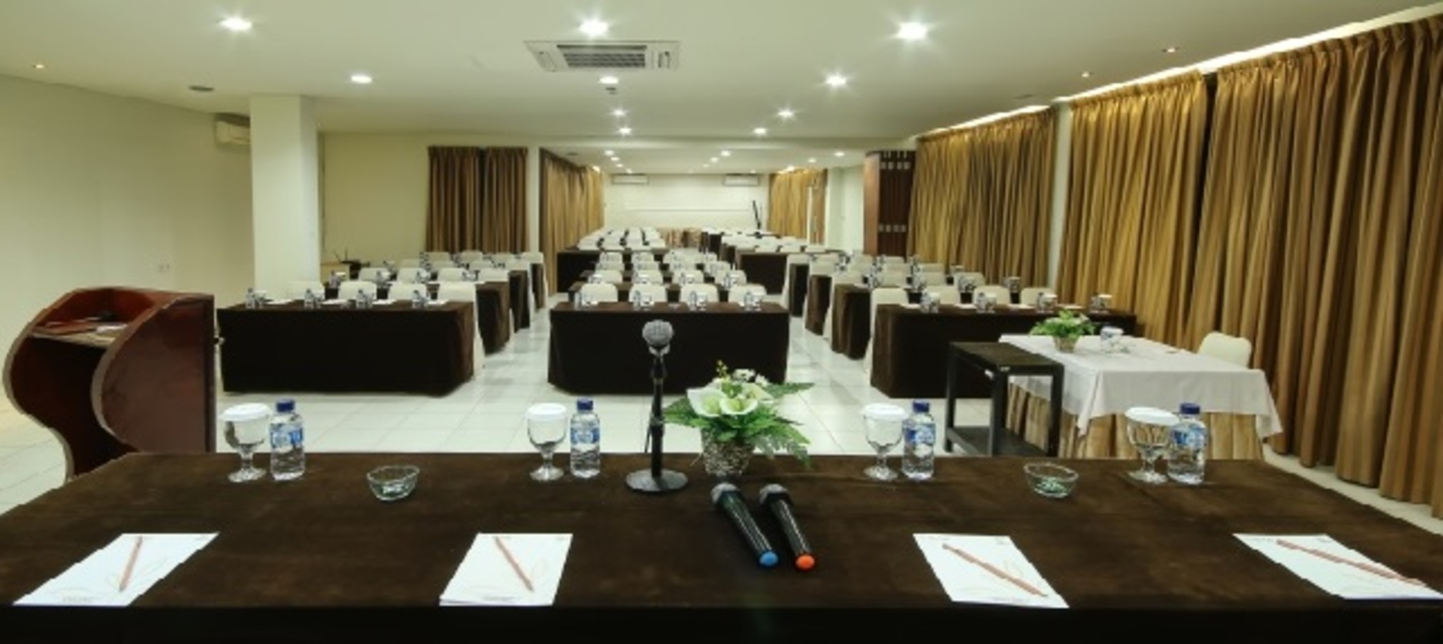 The Pade Hotel 16/22
