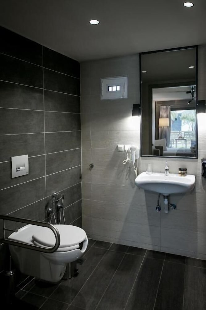 Akti Toroni Boutique Hotel 48/50