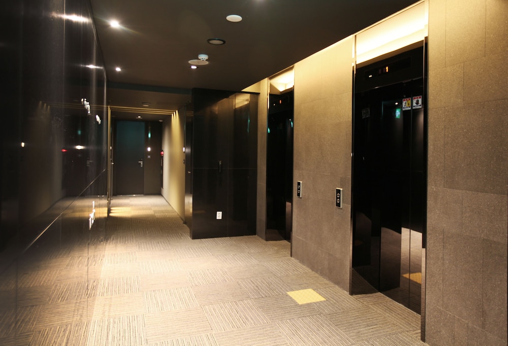 Vine Hotel 30/50