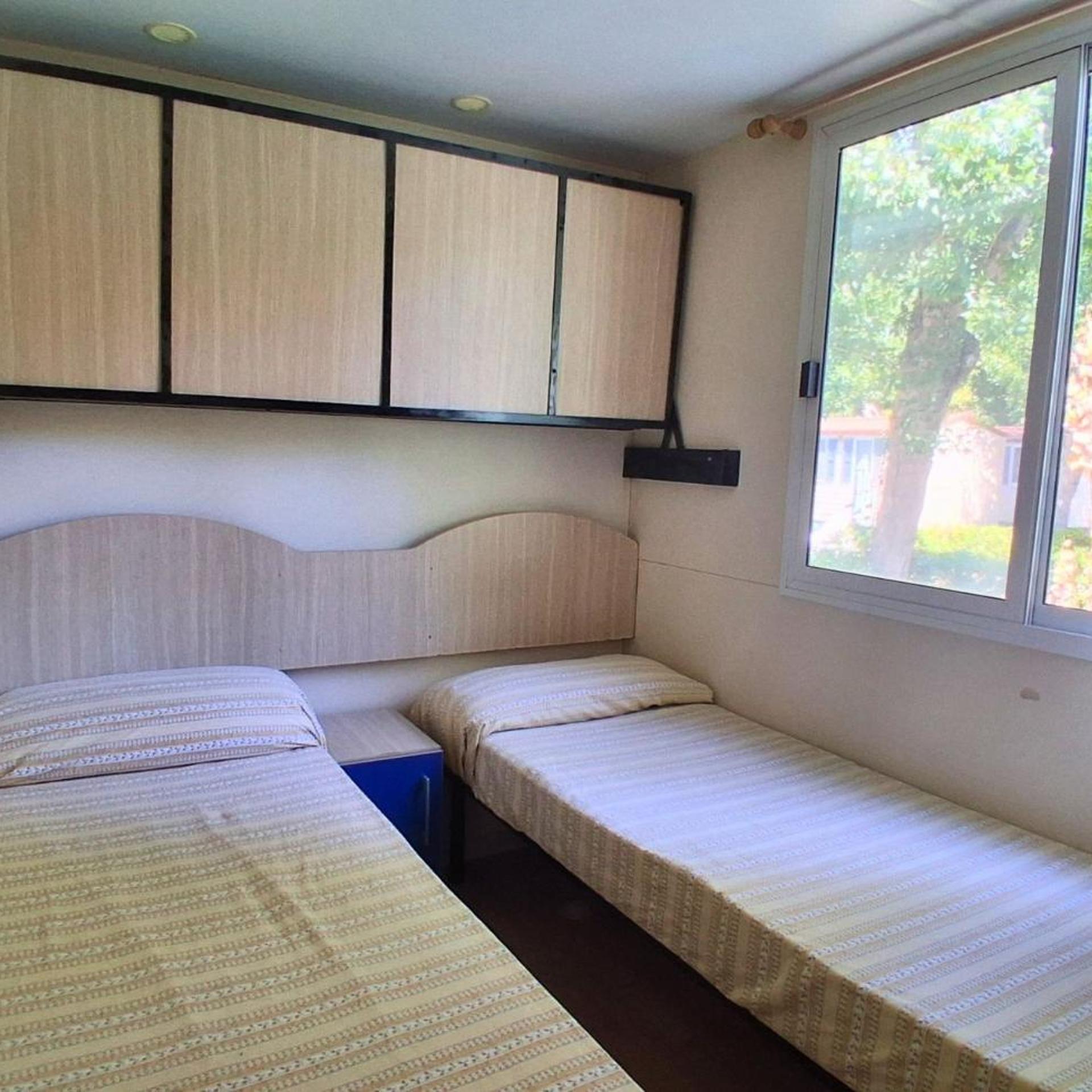 2 Bedrooms, Mobile Home