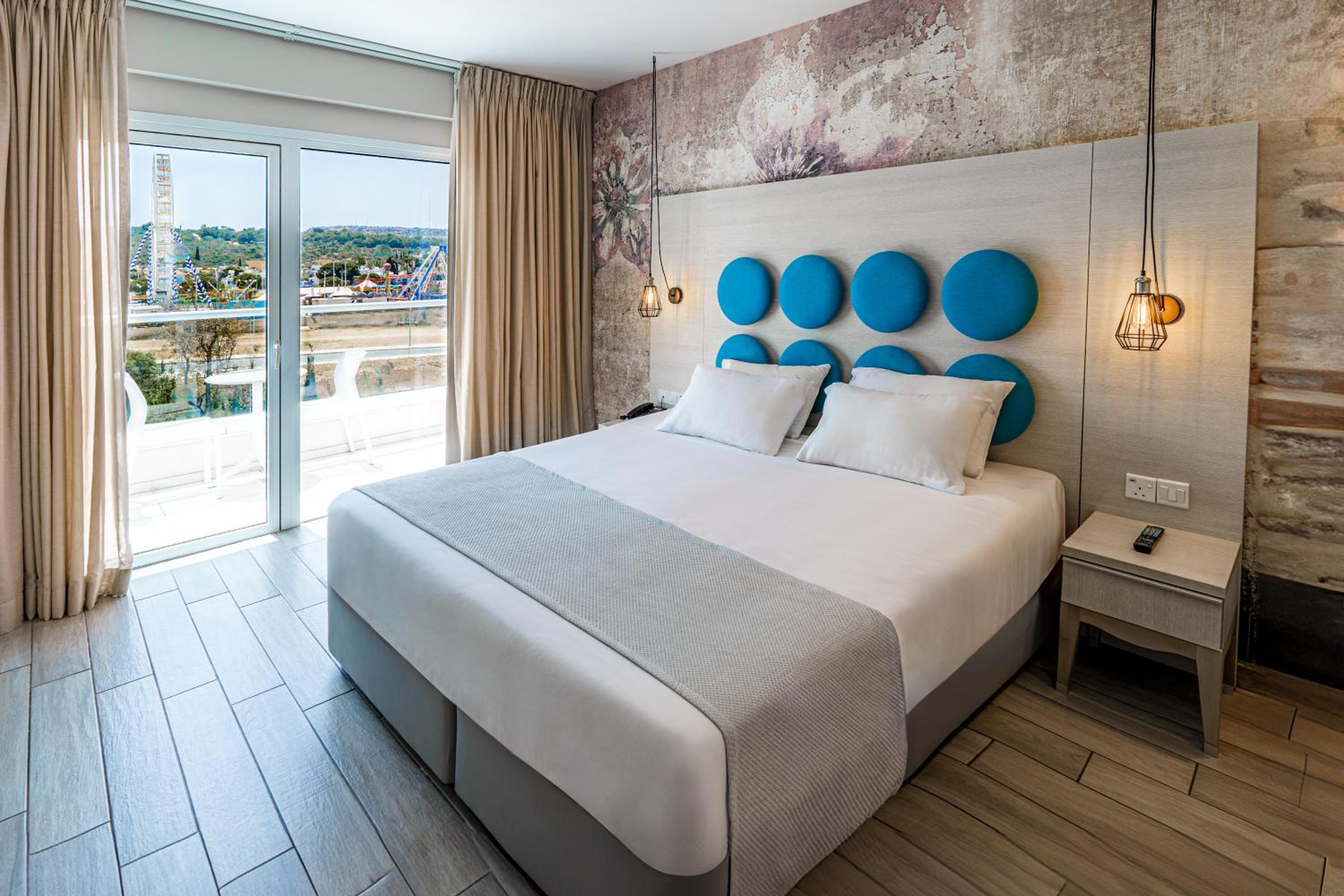 1 Bedroom, Suite, Inland View, 2 Sofa