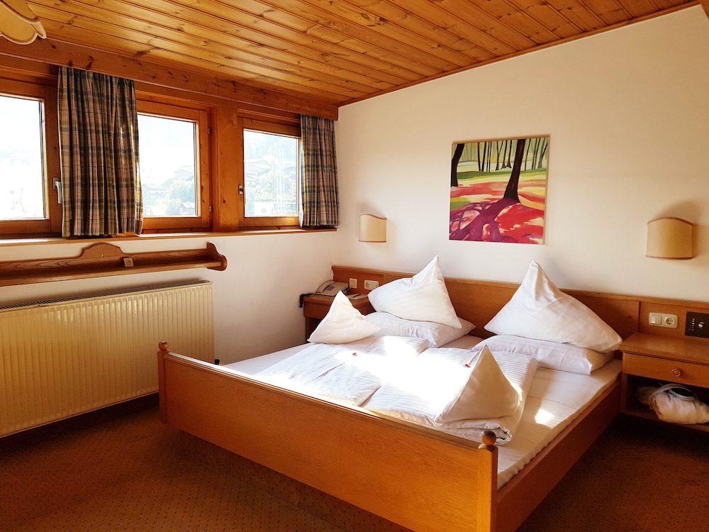 HAUS WOLF IM ALPINE PALACE NEW BALANCE LUXUS RESORT 10/50