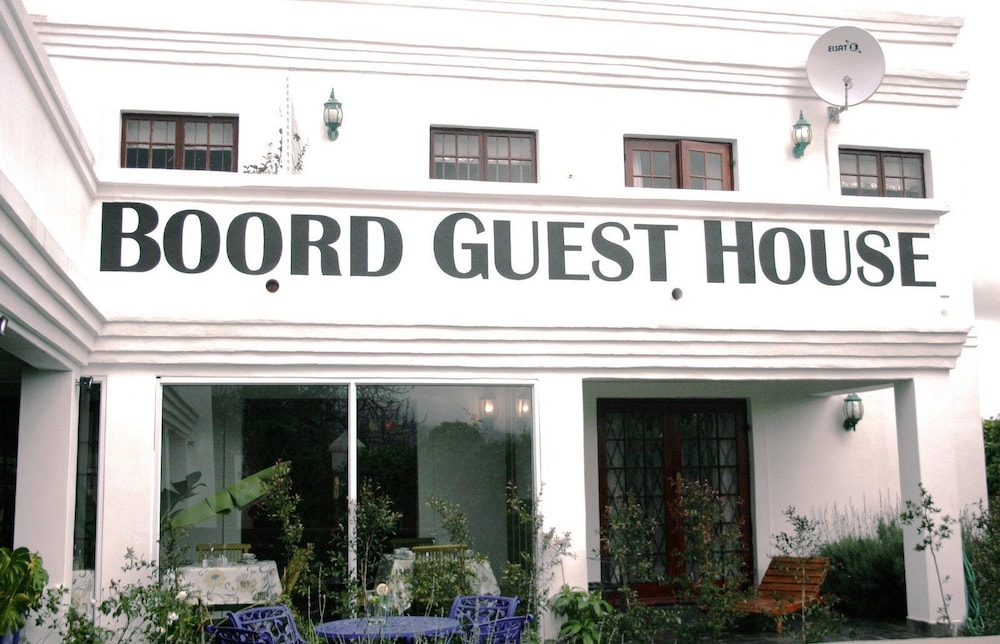 Boord Guesthouse 1/50