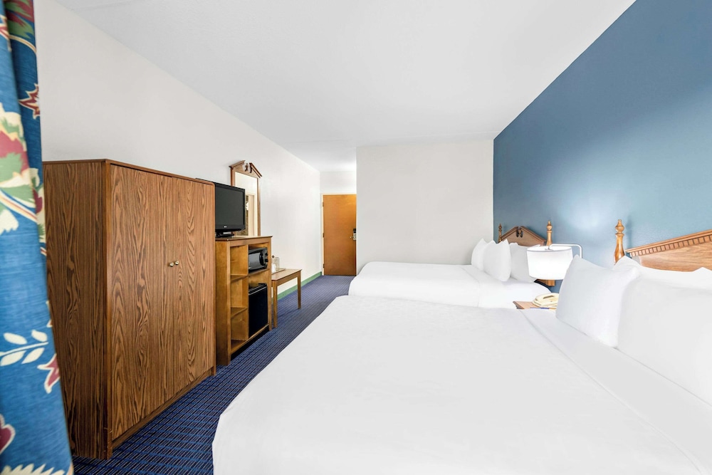Clarion Inn Branson 25/72