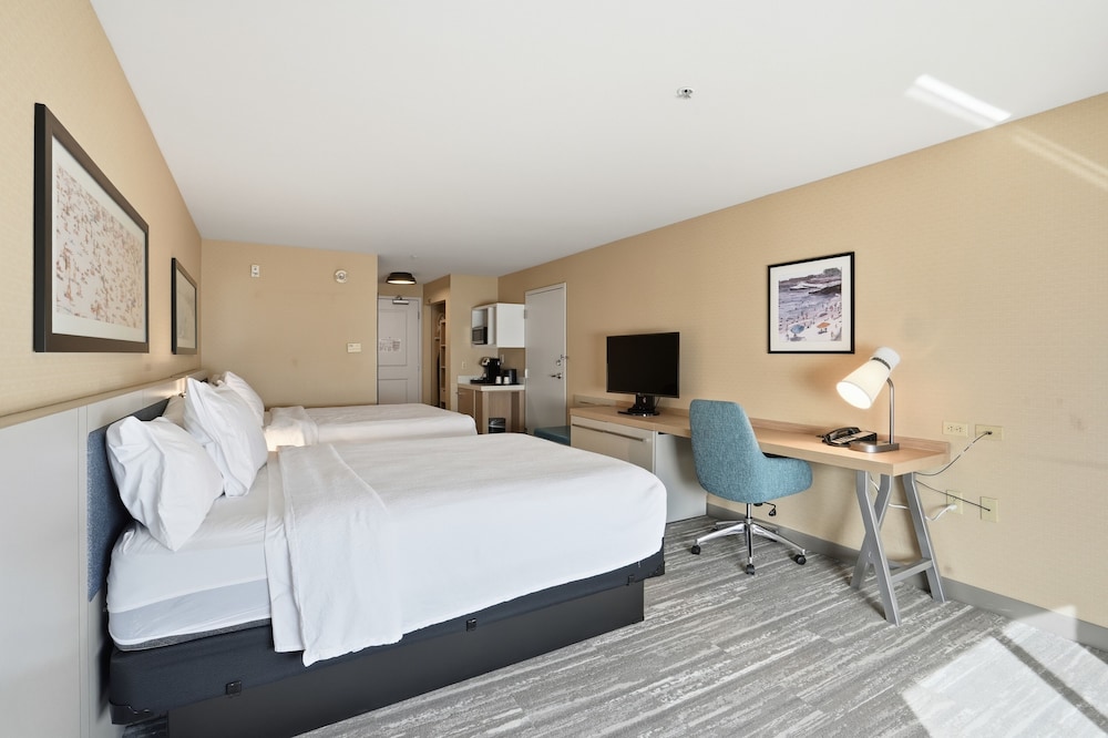 Evolution, 2 Queen Beds