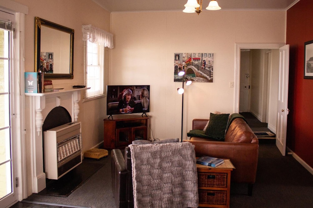 Stanley Hotel And Stanley Village Apartments 32/50
