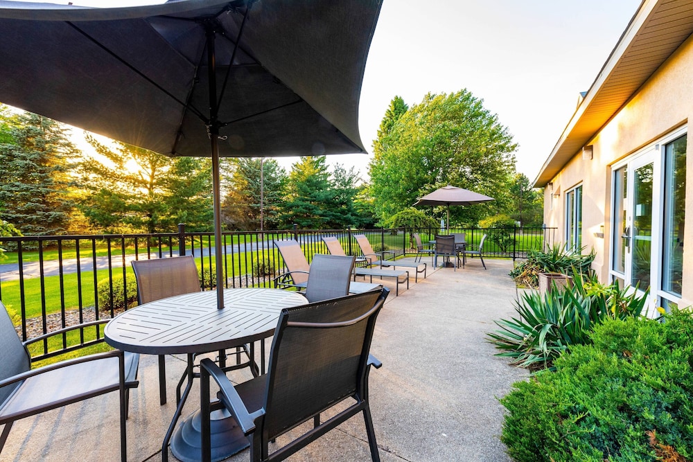 Fairfield Inn by Marriott Battle Creek 24/31