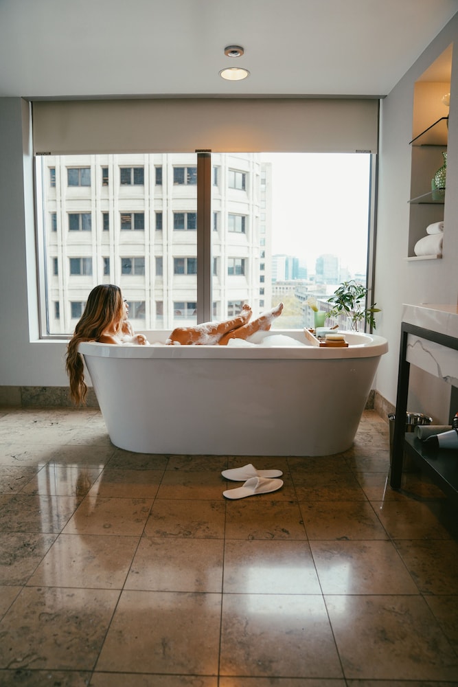 Hotel 1000 Seattle 6/57