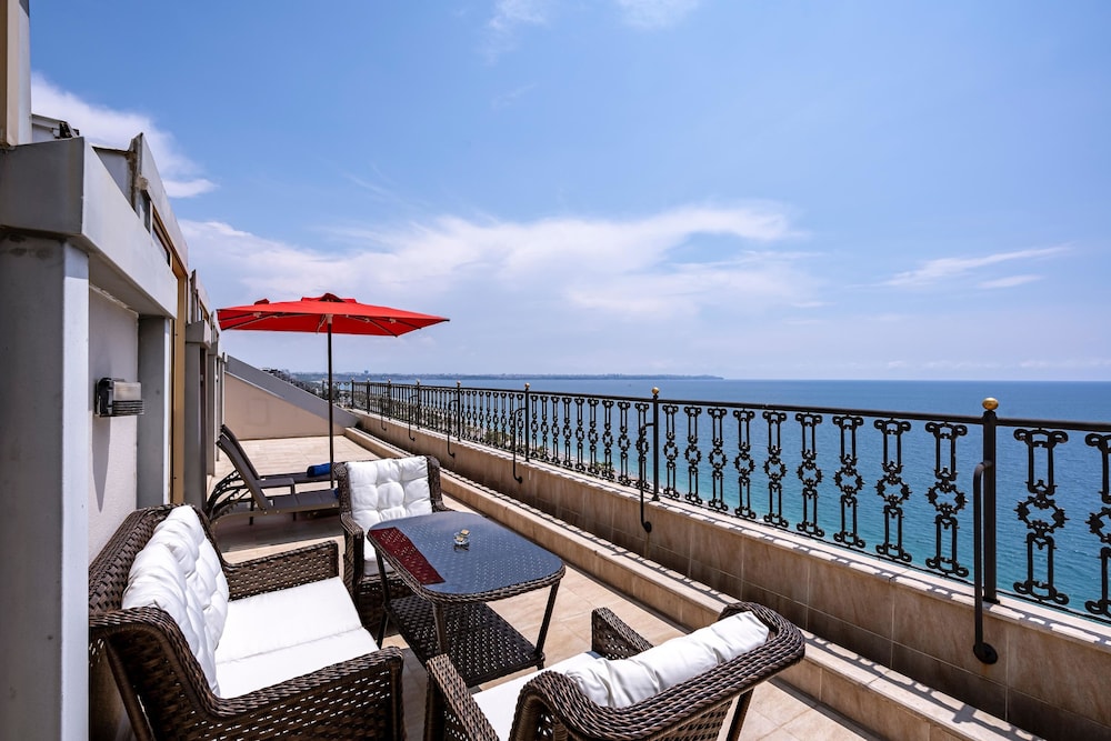 Megasaray WestBeach Antalya 70/73