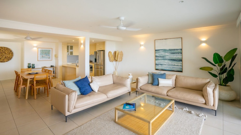 Vue Apartments Trinity Beach 33/50