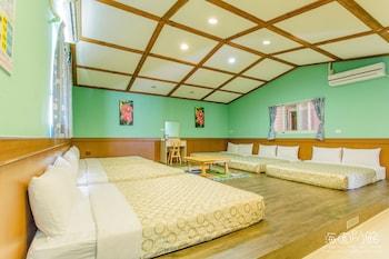 1 Bedroom, Family, Single Bed, 2 Bathrooms