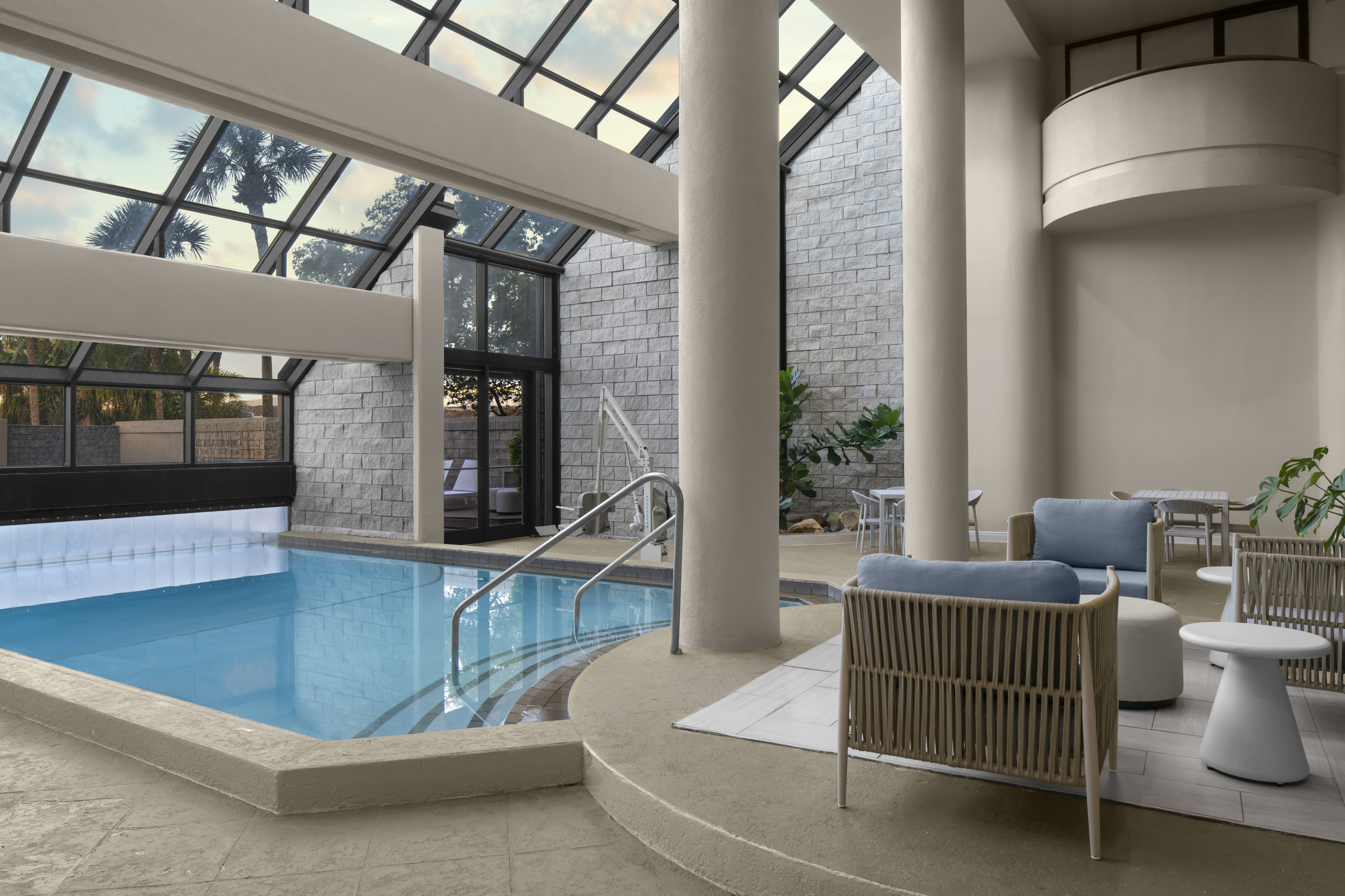 Embassy Suites by Hilton Orlando International Drive ICON Park 56/86