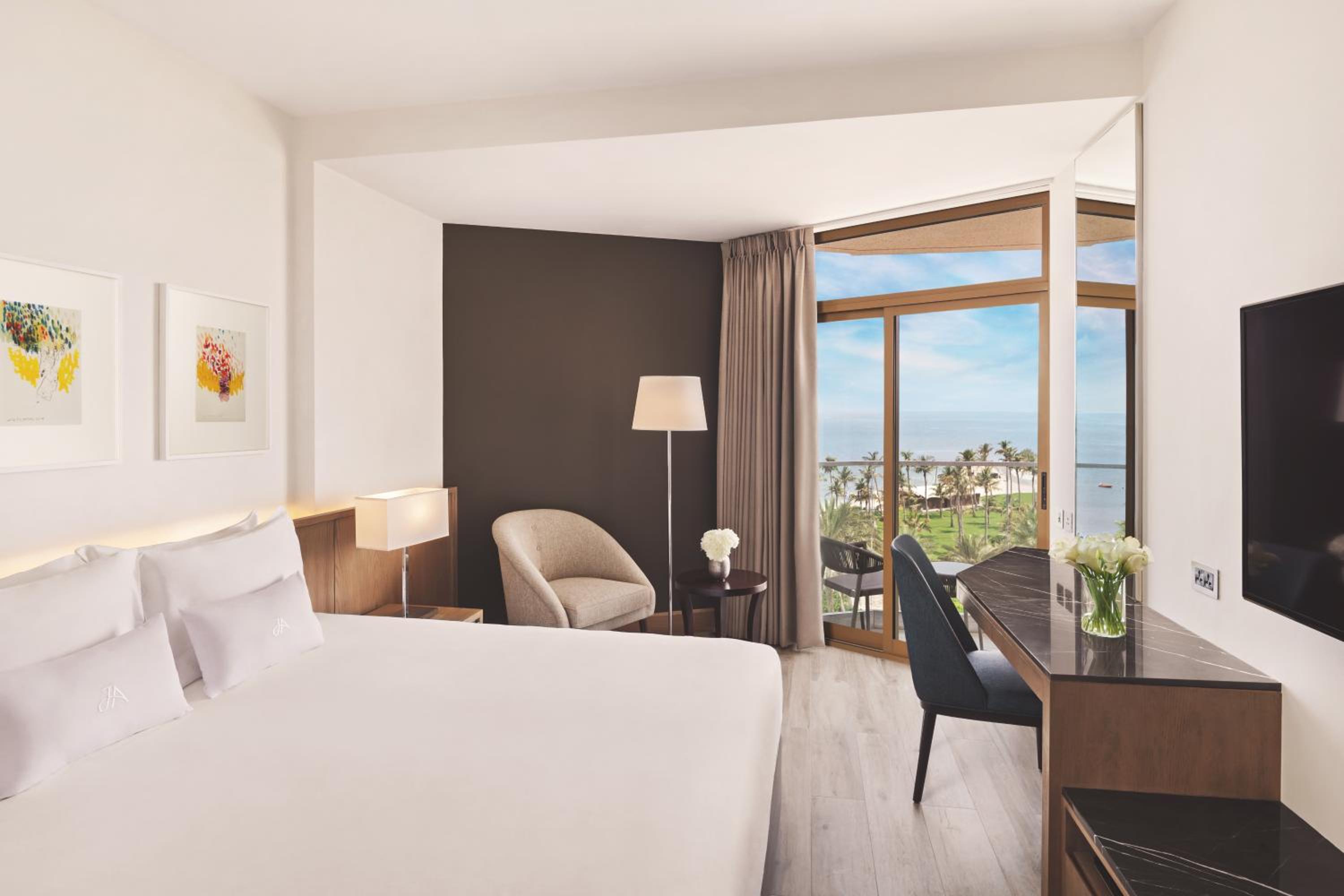 1 Bedroom, Splash, Beach, Park, Suite, King Bed, Sea View, Sofa, Living Area