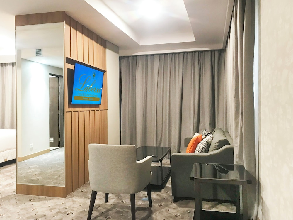 Labersa Hotel and Convention Center Samosir 21/28