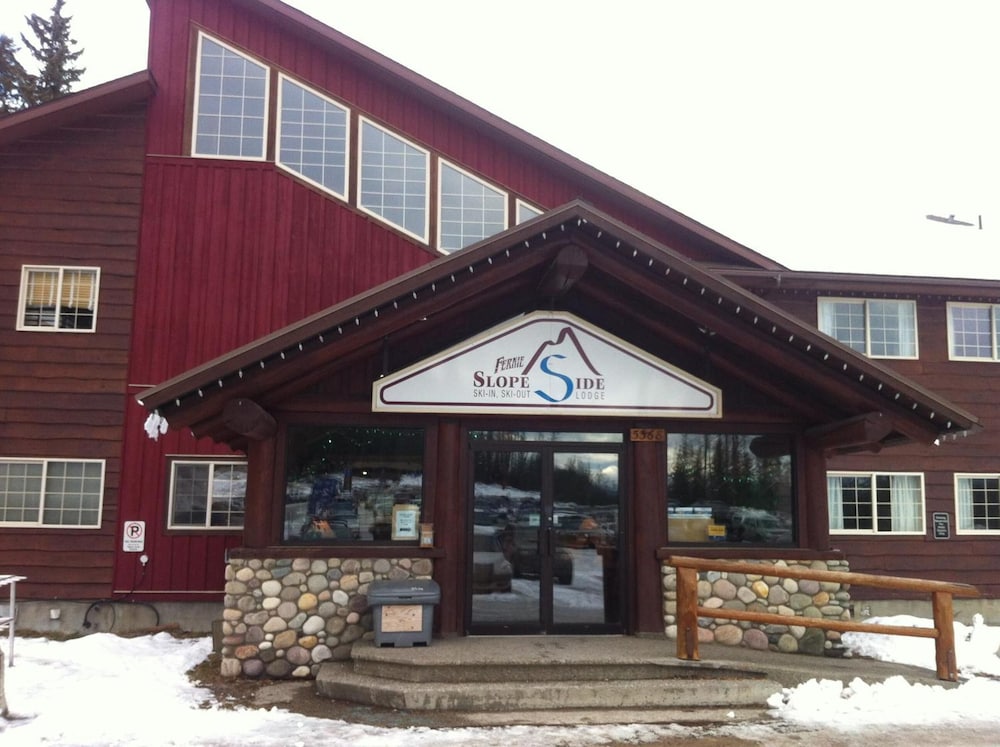 Fernie Slopeside Lodge 1/20