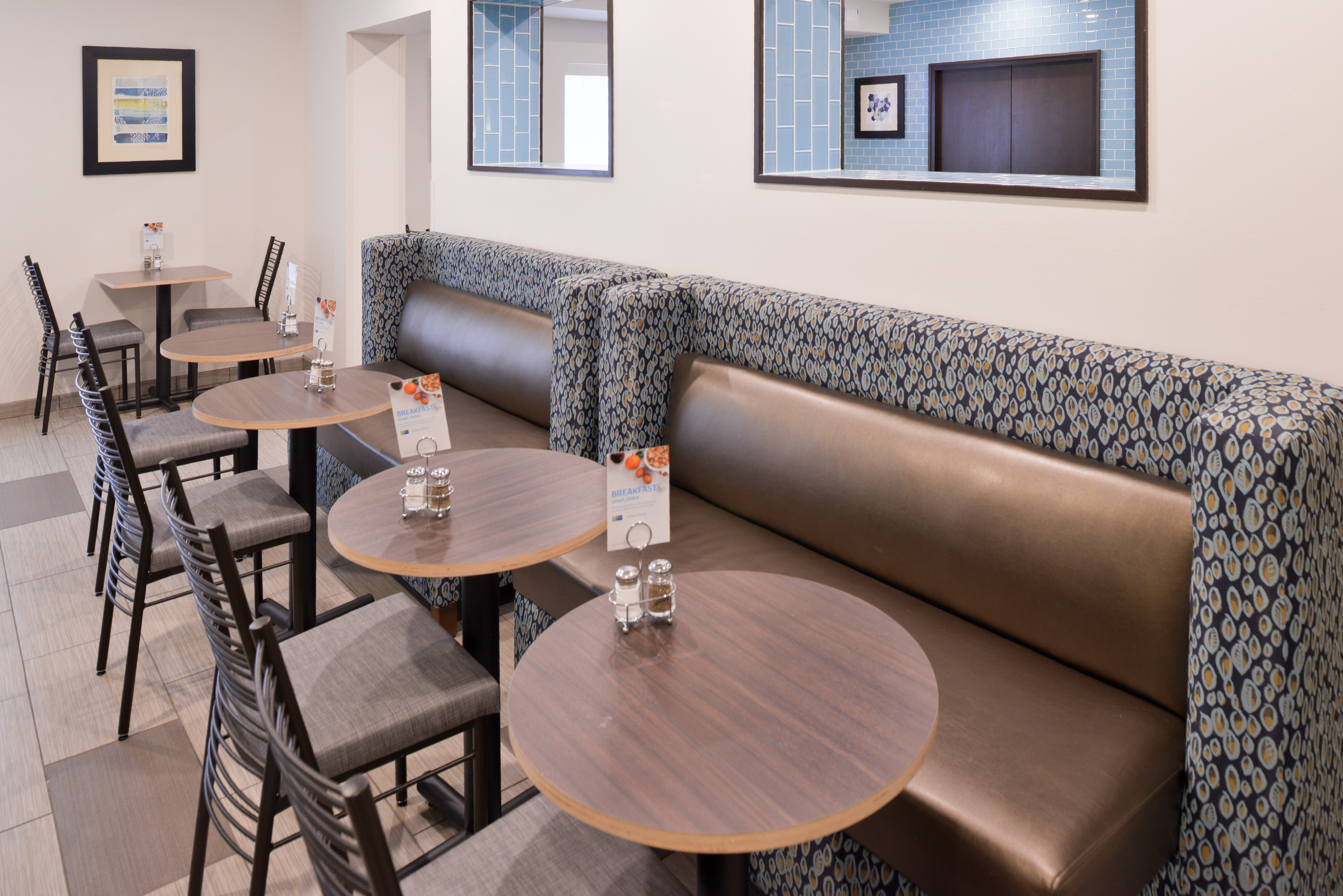 Holiday Inn Express Hotel and Suites Sioux Falls At Empire Mall 50/75