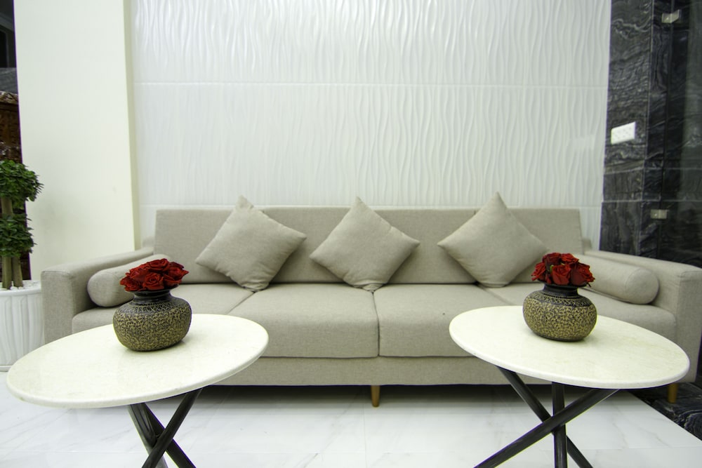 Rose Emerald Hotel 48/63