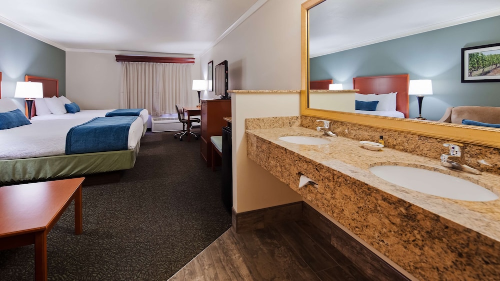 Best Western Plus Walla Walla Suites Inn 23/55