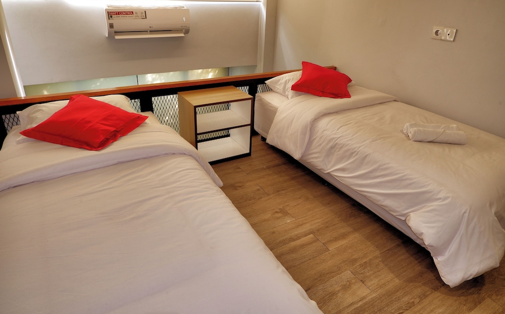 Guest House 555 NKI 12/50