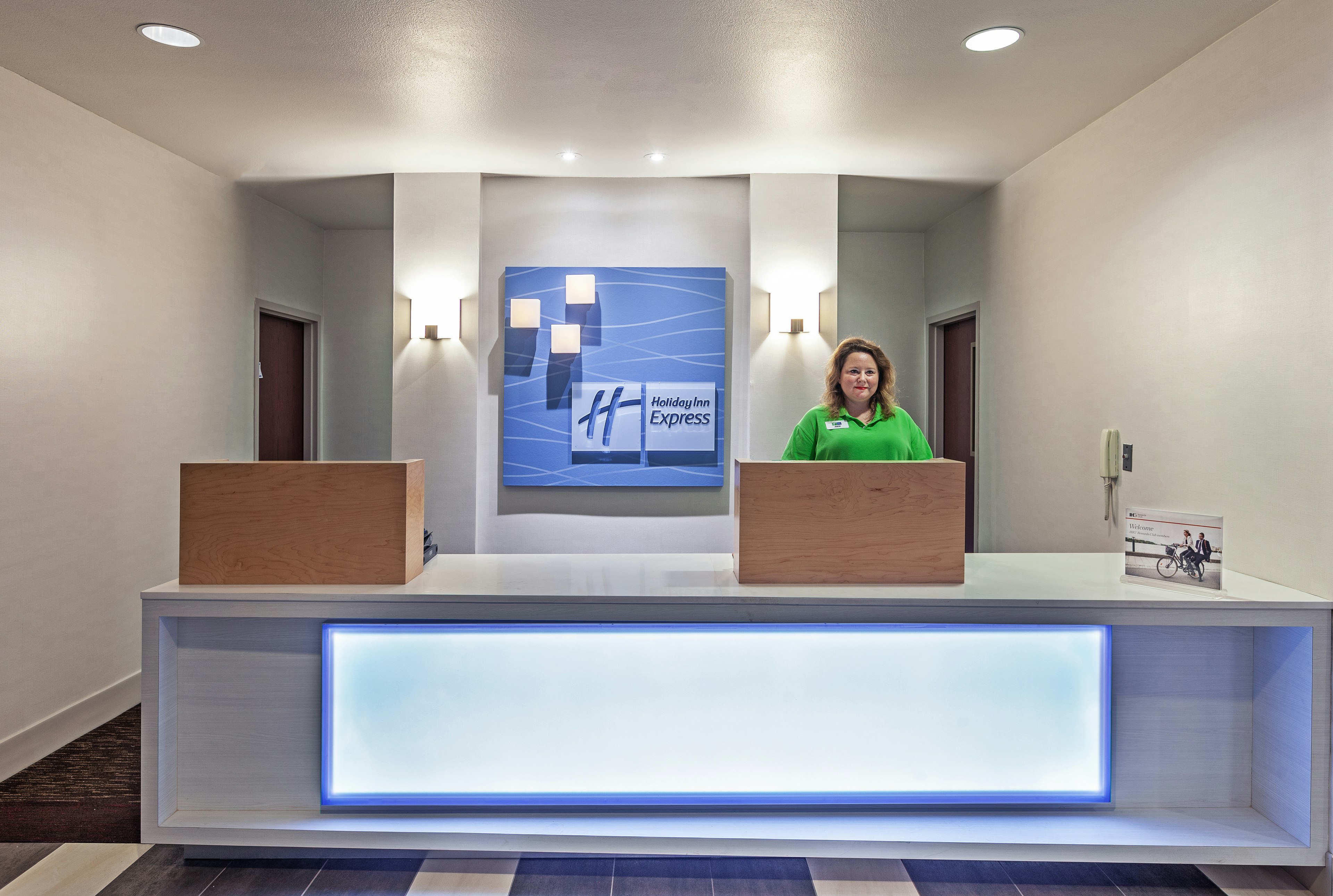 Holiday Inn Express Shreveport South Park Plaza 4/24