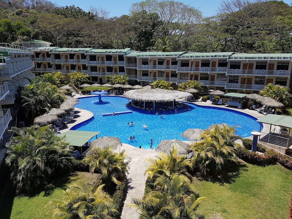 Hotel Arenas Punta Leona 6/66