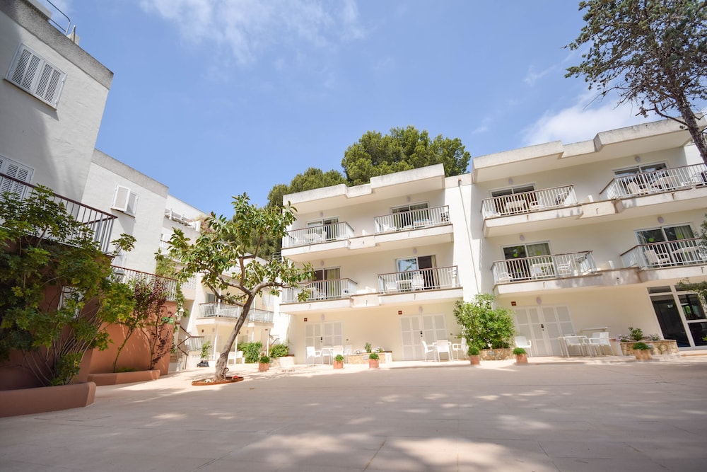Aparthotel Houm Plaza Son Rigo in PALMA DE MALLORCA
