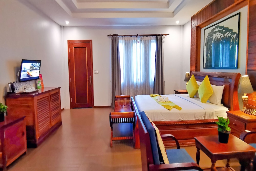 Indra Porak Residence 42/74