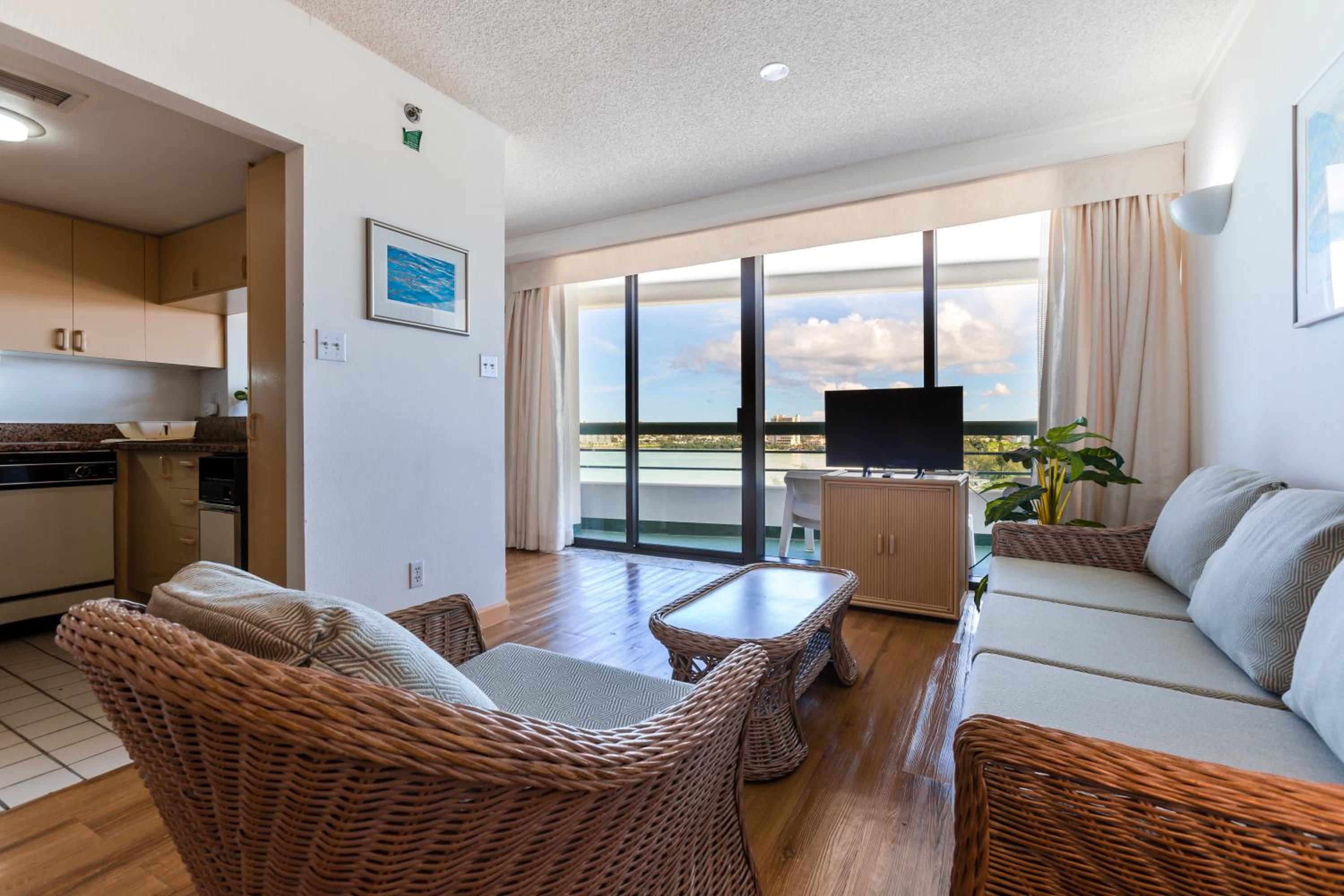 Tropical, Suite