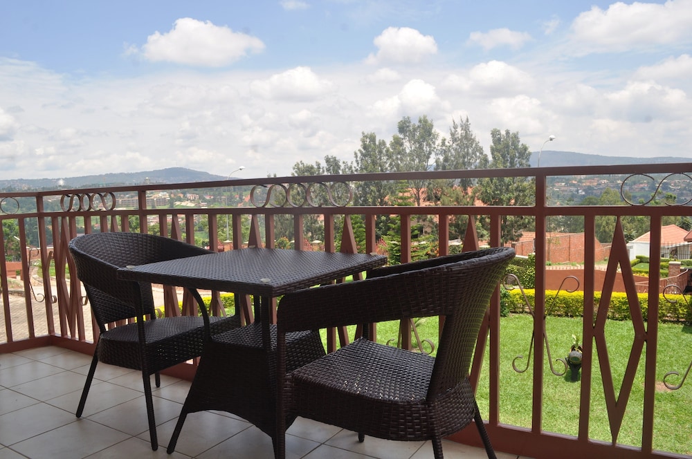 Quiet Haven Hotel 29/50