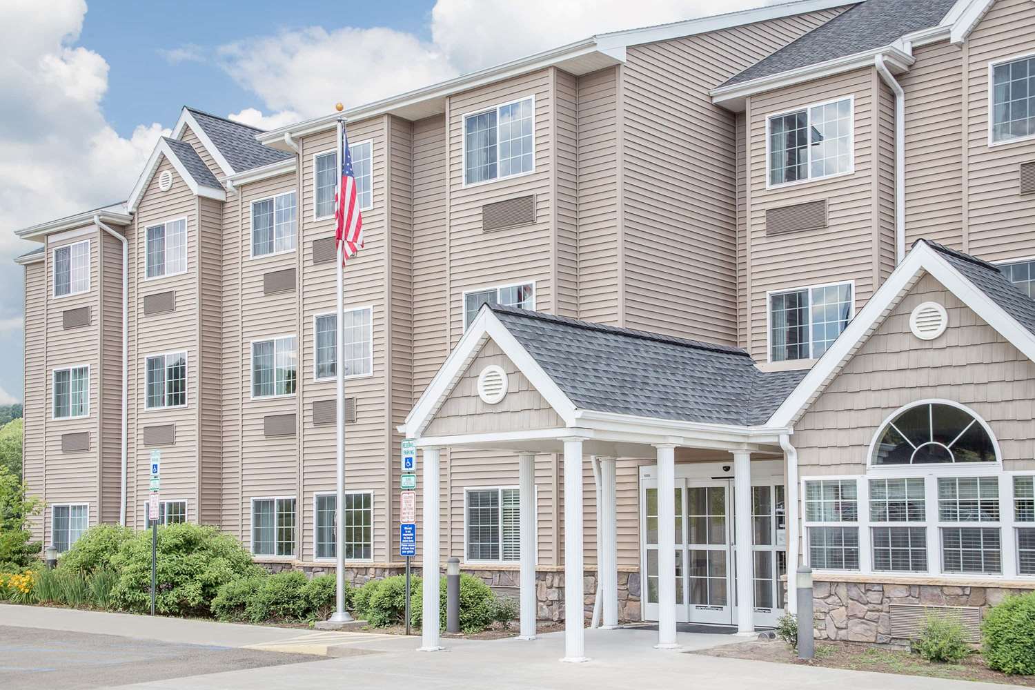 Microtel Inn & Suites By Wyndham Mansfield 6/12