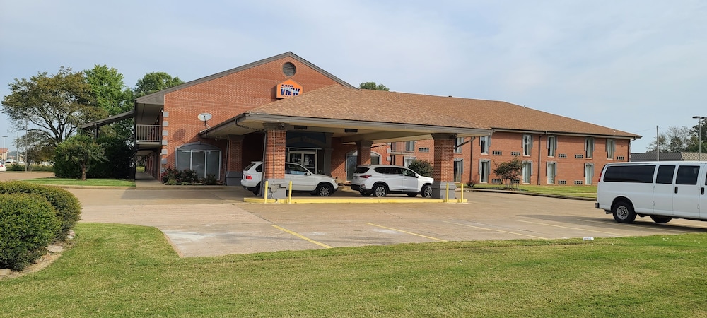 Fairview Inn Suites 2/40